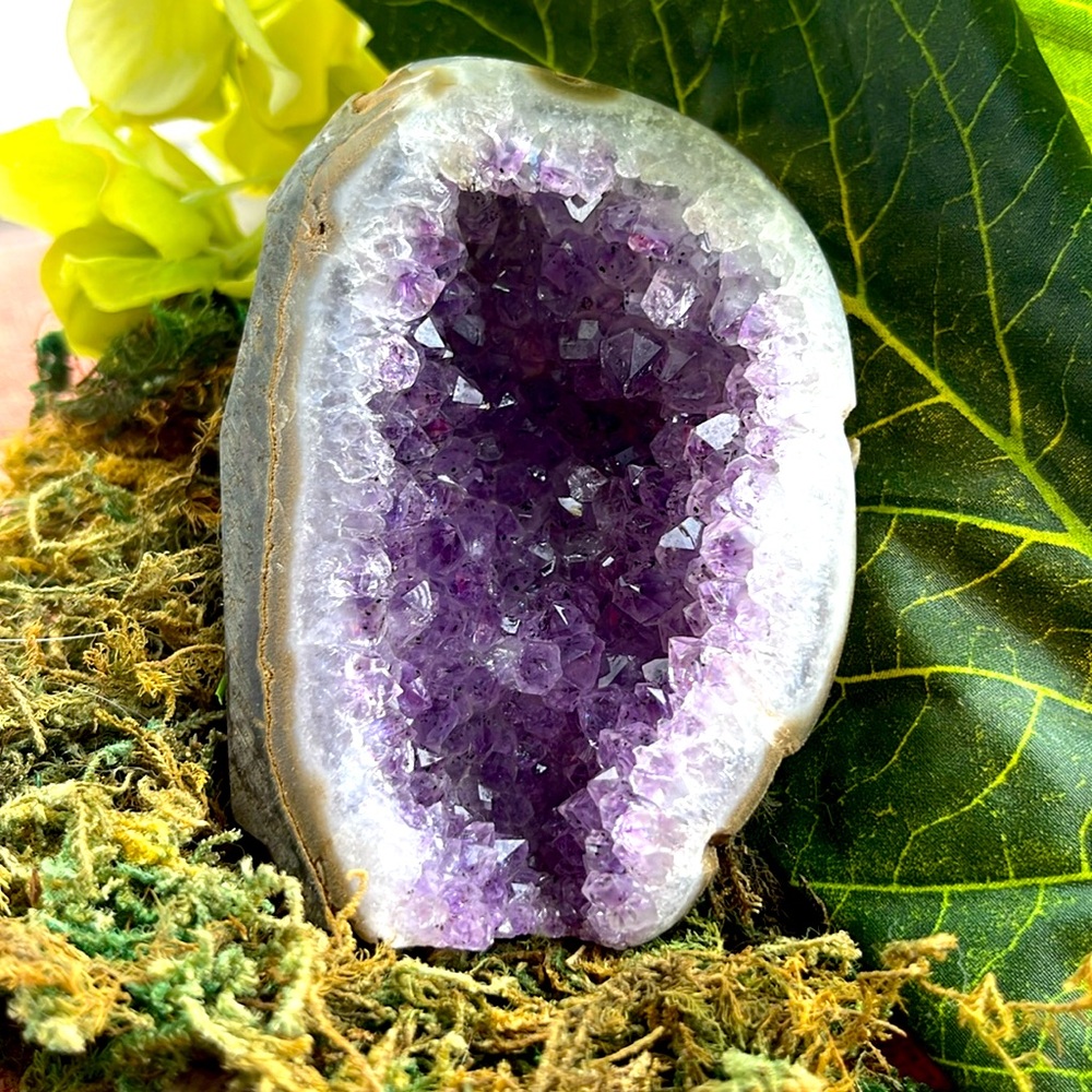 Amethyst Cut Base -  💜 3.5” tall x 2.5” wide x 1.5” deep